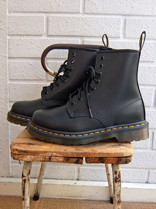 10072004 dr martens